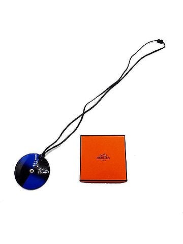 Hermès Necklace Buffalo Horn And Lacquer Blue Horn Necklace Jewelry (view 1)