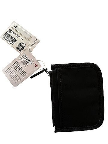 Lululemon Athletica True Identity  Card Holder  (view 2)