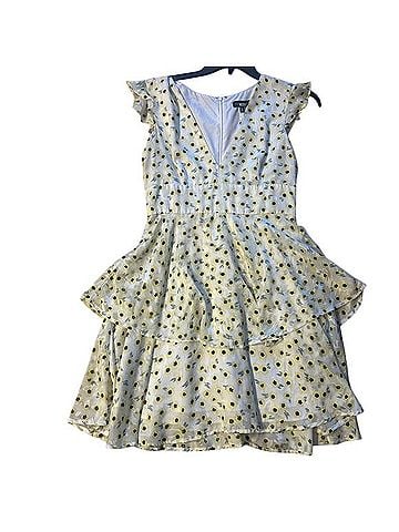Slate & Willow Yellow Floral Dress Casual Dress (view 1)