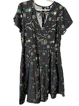 Unique Vintage Women's Clothing On Sale Up To 90% Off Retail | ThredUp