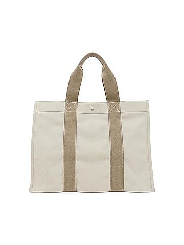Hermès Hermes Bora GM 100971M Handbag (view 2)