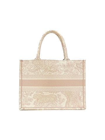 Christian Dior Christian Dior TOILE DE JOUY Book Tote Medium M1296ZTDT Handbag (view 2)