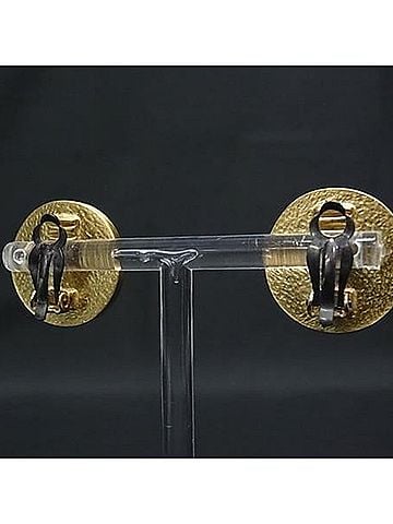 Chanel CHANEL earrings, Coco Mark design, 01P, gold and orange metal, women's clip-on style. (view 2)