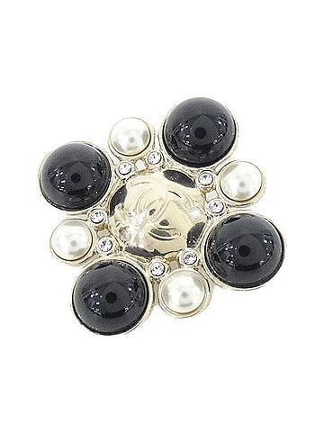 Chanel Chanel brooch (view 1)