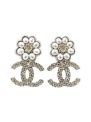 Chanel Chanel AB9608 Earrings (view 1)