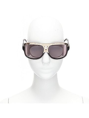 Victoria Beckham Victoria Beckham star top bar oversized squa sunglasses (view 1)
