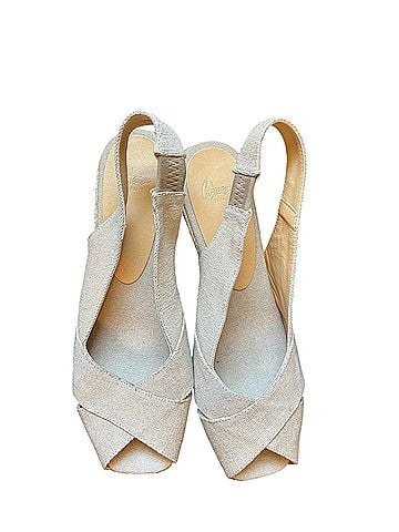Castaner Wedges (view 1)