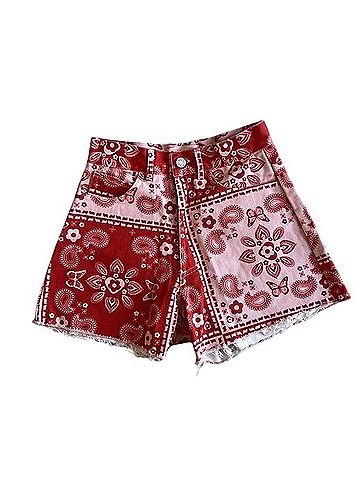Lisa Says Gah Bandana Print Shorts Shorts (view 1)