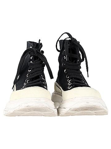 Alexander McQueen  Alexander Mcqueen Tread Slick High-Top Sneakers in Black Canvas (view 2)
