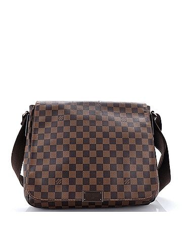 Louis Vuitton District Messenger Bag Damier MM (view 1)