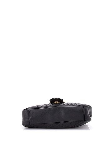 Gucci GG Marmont Flap Bag Matelasse Leather Medium (view 2)