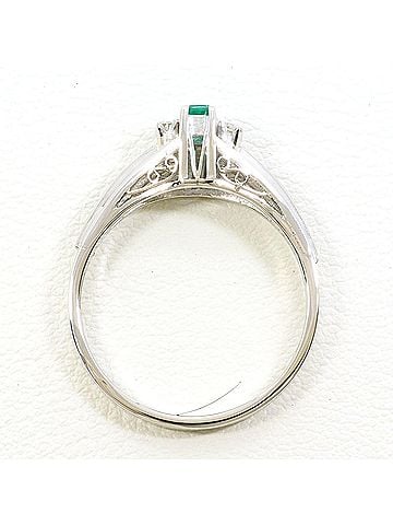 Unbranded PT900 Platinum Ring, 1 piece, Emerald 0.17ct, Diamond 0.08ct, Total Weight 3.7g, Like New Condition. (view 2)