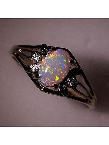 Unbranded K14 14K WG White Gold Ring, 1 Opal and Diamond (no carat marking), Total Weight 2.1g, Like New Condition. (view 2)