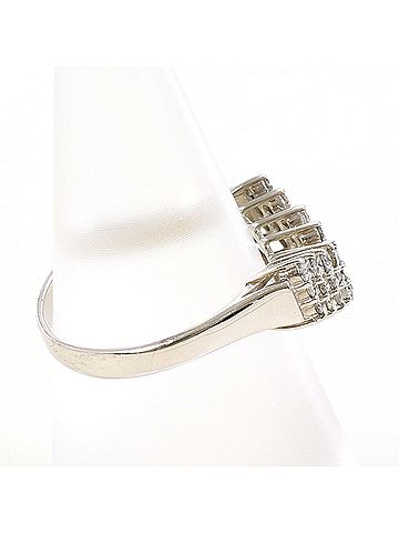 Unbranded PT900 Platinum Ring, 1 Diamond (0.35ct), Total Weight 3.9g, Like New Condition. (view 2)