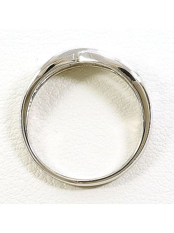 Unbranded PT900 Platinum Ring with 1 Diamond (0.12 ct), Total Weight 3.9g, Like New Condition. (view 2)