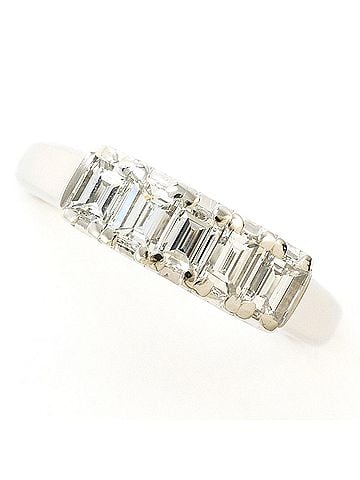 Unbranded PT900 Platinum Ring, 1 Diamond, 0.81ct, with Certificate of Authenticity, Total Weight 4.5g, Like New Condition. (view 1)