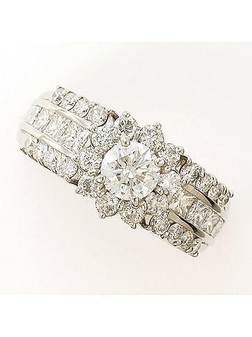 Unbranded PT900 Platinum Ring, 1 Diamond (0.518ct) and (1.27ct), SI2 clarity, Total Weight 9.6g, Like New Condition. (view 1)