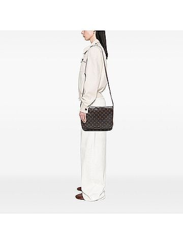 Louis Vuitton Monogram Beaubourg Messenger MM (view 2)