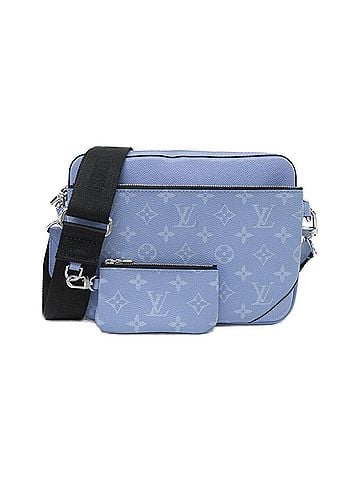 Louis Vuitton Louis Vuitton Taiga Rama Trio Messenger M14069 Handbag (view 1)