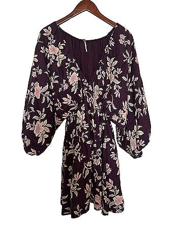 Urban Outfitters Casual Dress (view 2)