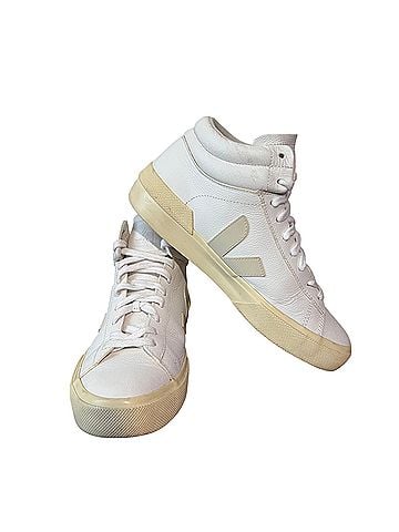 VEJA Sneakers (view 2)