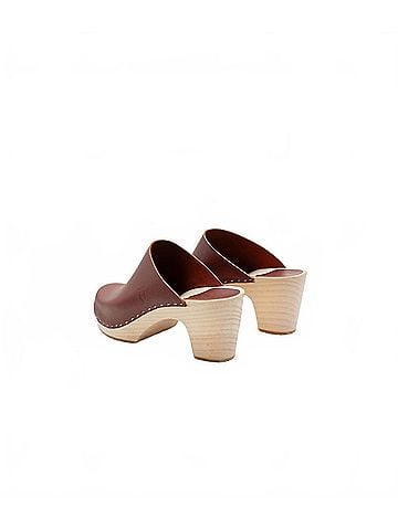 Sandgren's Women's Rhodes Minimalistic Clog Mule (view 2)