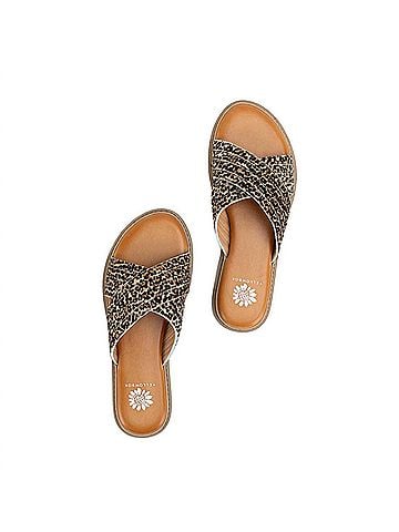 Yellow Box Women's Linta Crossband Slide in Leopard (view 2)