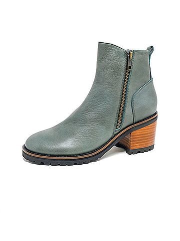 Django & Juliette Women's Birdi Boot (view 2)