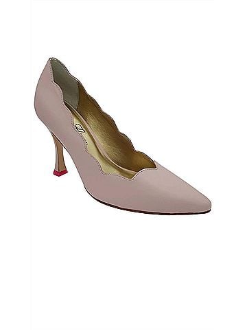 Claire Flowers Women's Mallory Pump (view 1)