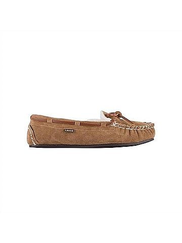 Lamo Women's Britain Moccasin Ii Slipper (view 1)