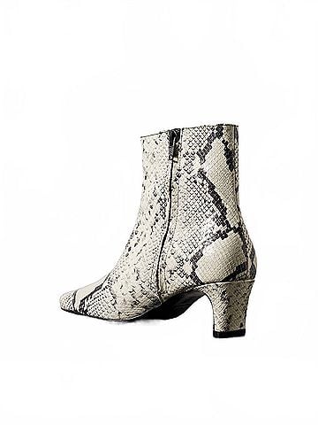 STAUD Women's Wally Ankle Boots (view 2)