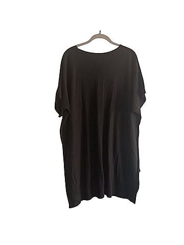 Lululemon Athletica Be at Ease Poncho Short Sleeve T-Shirt (view 2)