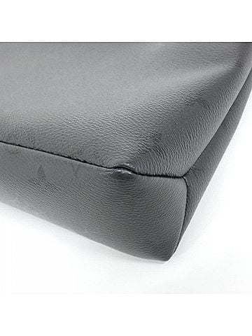 Louis Vuitton Louis Vuitton Monogram Midnight Pochette Voyage Souple M26741 Handbag (view 2)
