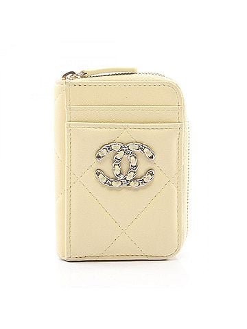 Chanel Chanel 19 Dixneuf Matelassé Wallet/Coin Purse, Lambskin Leather, Women's, Yellow (AP2701) (view 1)