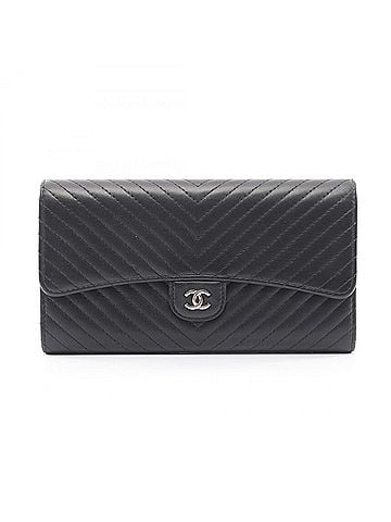 Chanel Chanel V-stitch Chevron Bi-fold Long Wallet, Lambskin Leather, Women's, Black (view 1)