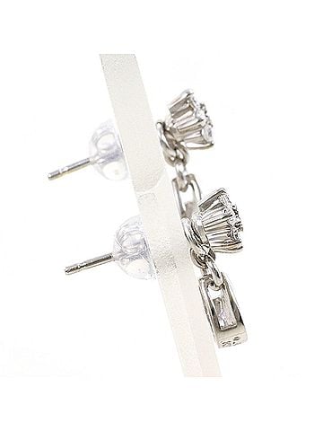 Unbranded 18K (18-karat white gold) earrings with a 0.03ct pink diamond and 0.12ct diamond. Total weight 1.7g. Like new condition. (view 2)
