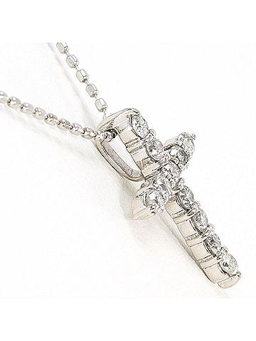 Unbranded 18K (18-karat white gold) necklace with 0.3 ct diamond, total weight 1.9g, 40cm length, like new. (view 2)