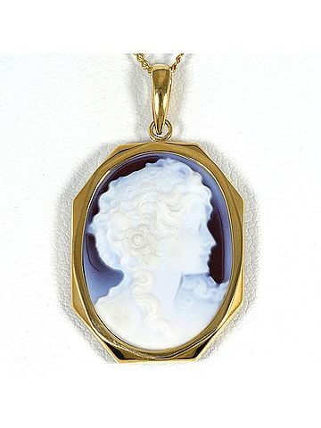 Unbranded 18K (18-karat) Yellow Gold Necklace with Shell Cameo, Total Weight 4.4g, 40cm, Like New Condition. (view 1)