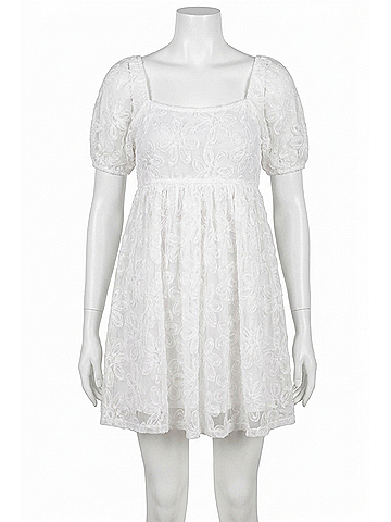 Le Lis Petal Promises Dress in White (view 1)
