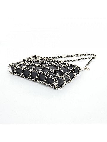 Chanel Chanel AS1622 Shoulder Bag (view 2)