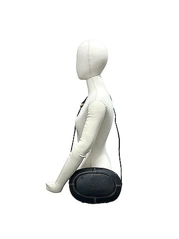 Loewe LOEWE Vintage Anagram Logo Hardware Leather Mini Shoulder Bag Pouch Black 18656 (view 2)