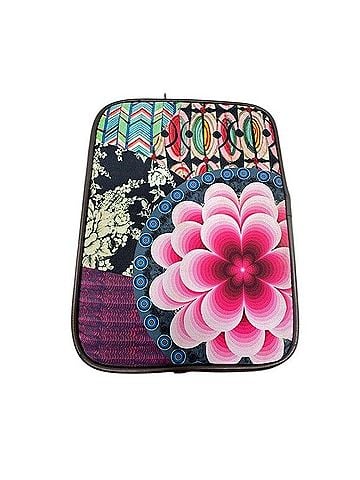 Desigual M51O57E4 Makeup Bag (view 2)