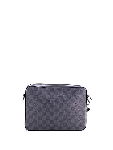 Louis Vuitton Trio Messenger Bag Limited Edition Wild Animals Damier Graphite (view 2)