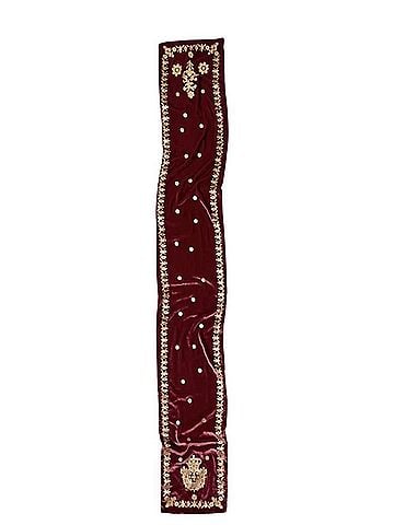 The Metropolitan Museum of Art New York Scarf (view 2)