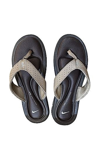 Nike Flip Flops (view 1)