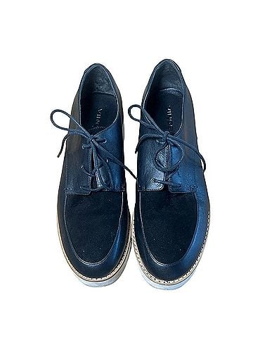 Vince. Sneakers (view 1)