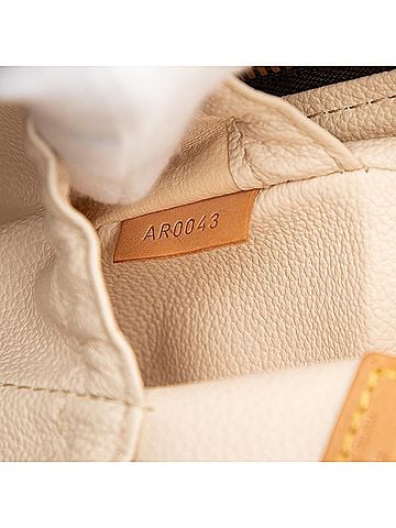Louis Vuitton Monogram Spontini (view 2)