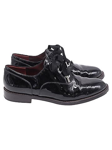 Marc Jacobs Marc Jacobs Lace-Up Oxford Shoes in Black Patent Leather (view 1)