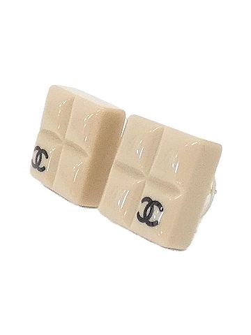 Chanel Chanel 26731 Earrings (view 2)