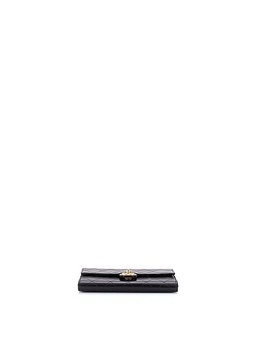 Chanel Chic Pearls Clutch with Chain Quilted Goatskin (view 2)